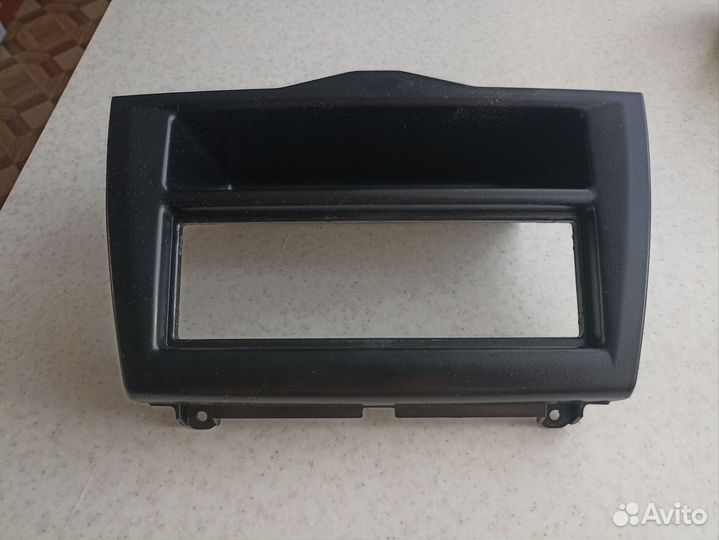 Переходная рамка LADA granta