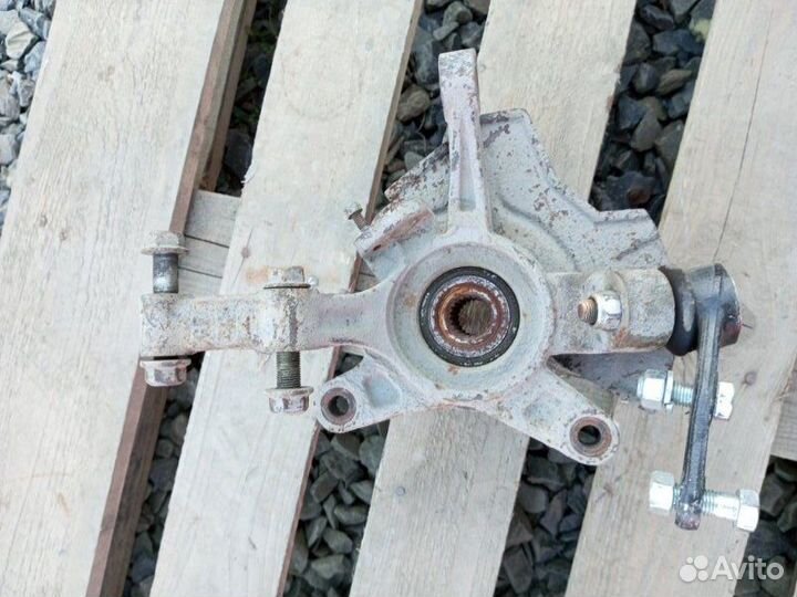 Кулак поворотный передний правый Chevrolet Aveo