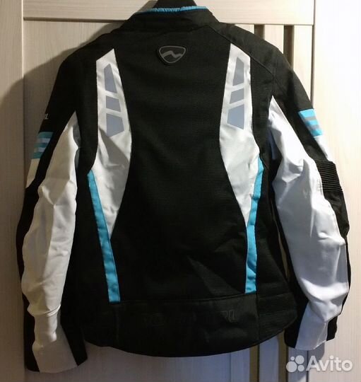 Мотокуртка женская размер 44-46 (новая)