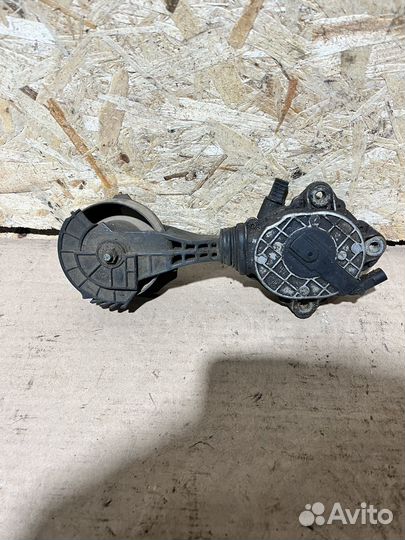 Натяжитель ремня (ролик) Peugeot 308 (Пежо 308)