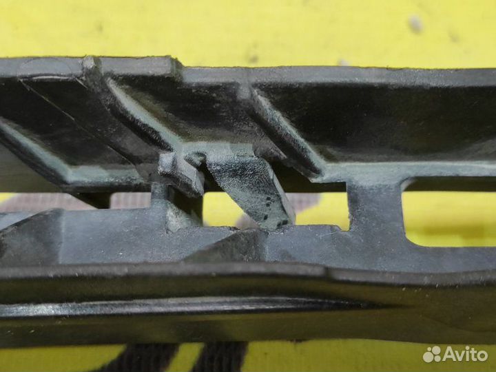 Крепление бампера переднее правое Bmw X5 E70