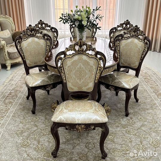 Комплект стол и стулья. В наличии