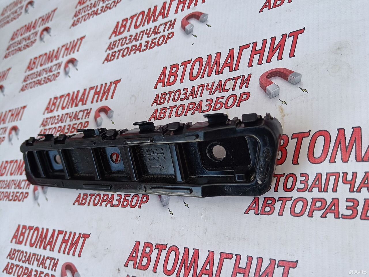 Кронштейн заднего бампера правый Джили Кулрей SX11