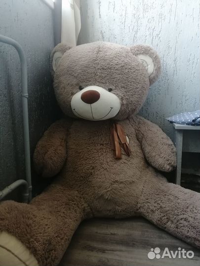 Продам плюшевого медведя