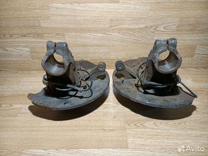 Кулак передний Ford Kuga 1