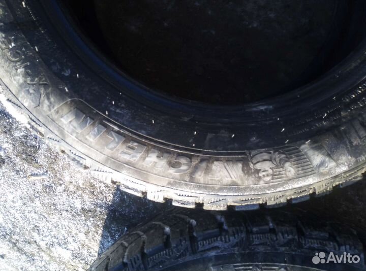 Michelin X-Ice North 4 65/180 R15