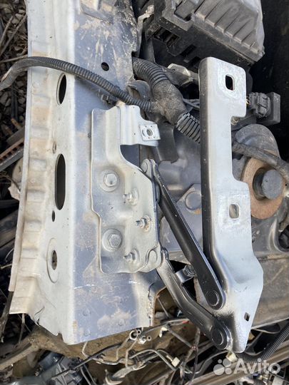 Петли капота opel astra j