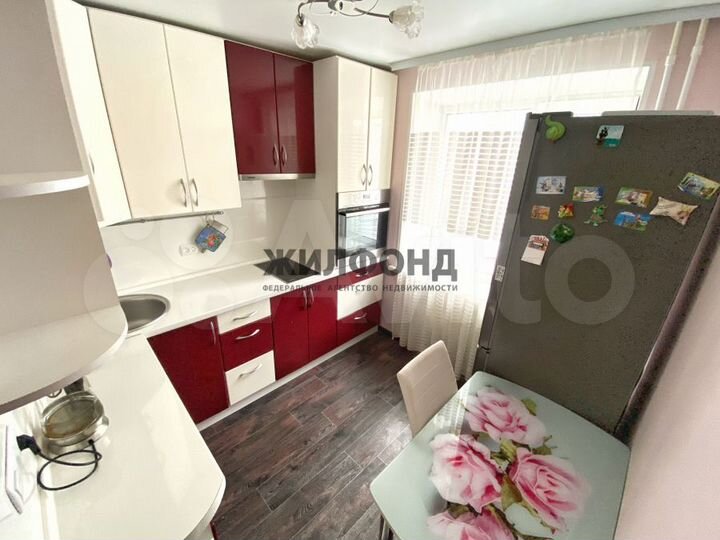 3-к. квартира, 56 м², 1/4 эт.