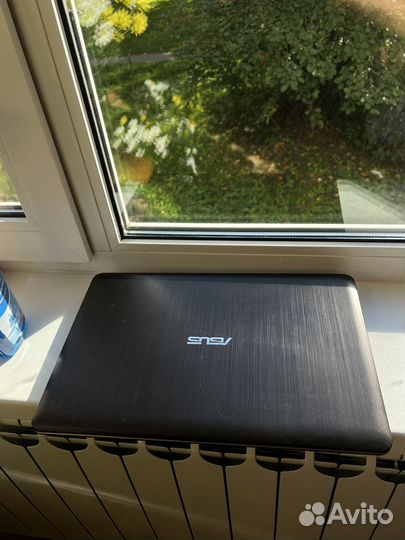 Ноутбук asus