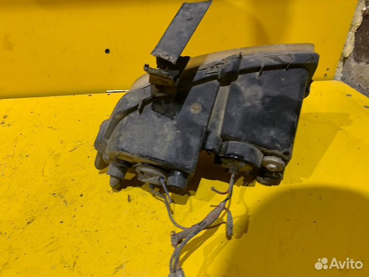 Фара противотуманная левая Geely emgrand EC7 2011