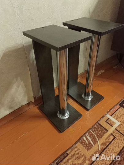 Стойки под полочную акустику