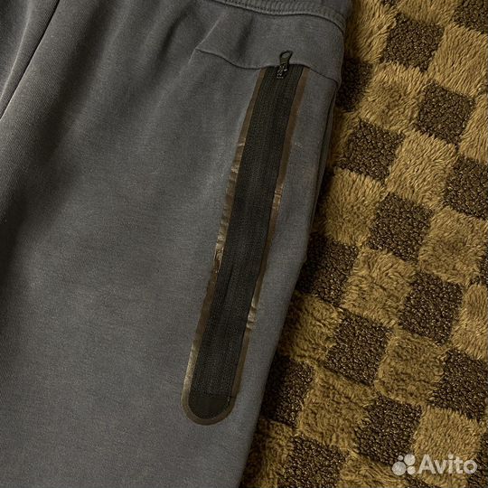 Штаны Nike tech fleece размер S оригинал