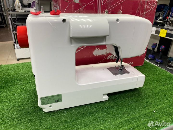 Швейная машина Comfort 444