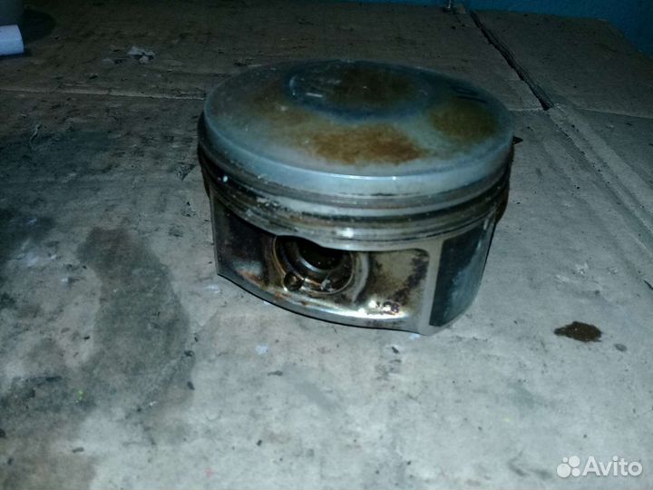 Поршень Audi A6 C5 2.4 AGA