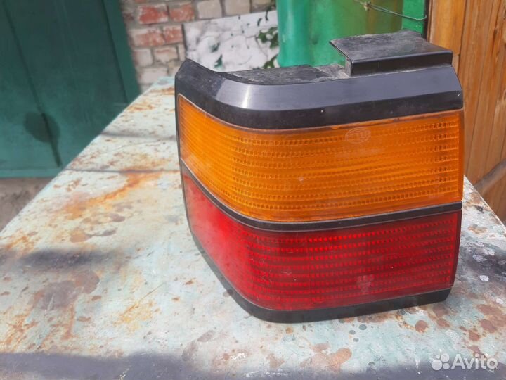 Задний фонарь volkswagen passat b3