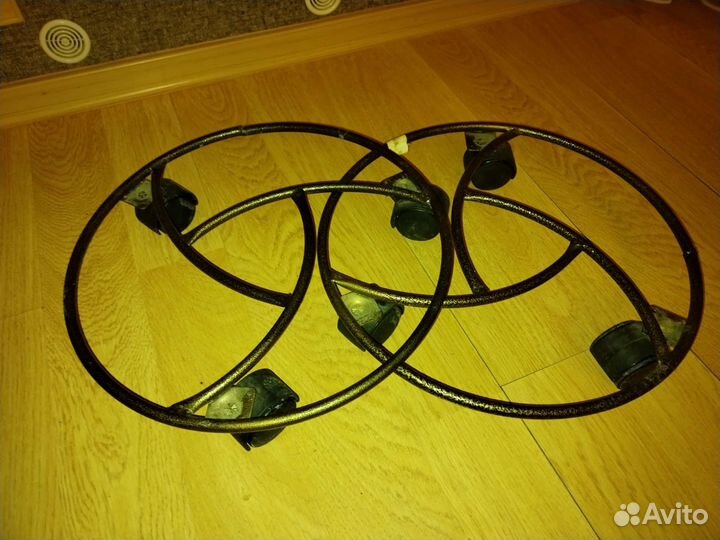 Подставка под цветы