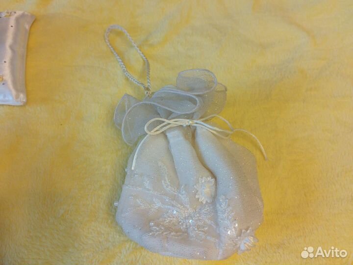 Свадебные принадлежности (аксессуары)