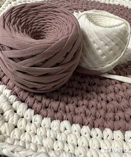 Коврик вязанный