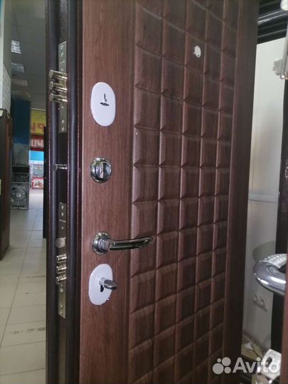 Двери продам