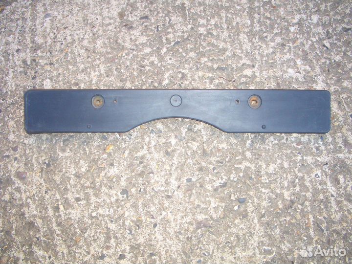 Панель номерного знака Тойота Камри с 14