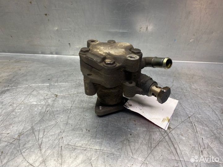 Насос гидроусилителя Volkswagen Passat B5