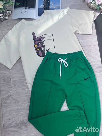 Женский спортивный костюм 42 44 новый