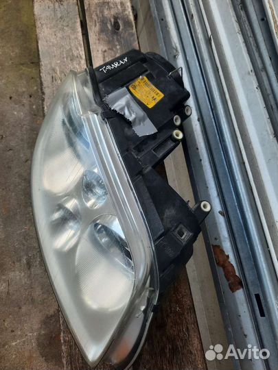 Фара правая фольксваген тоуран