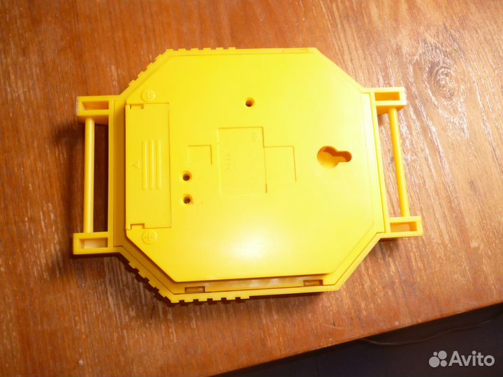 Часы электронные настенные СССР