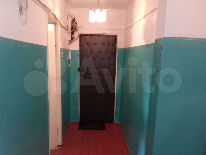 Комната 10,7 м² в 5-к., 2/5 эт.