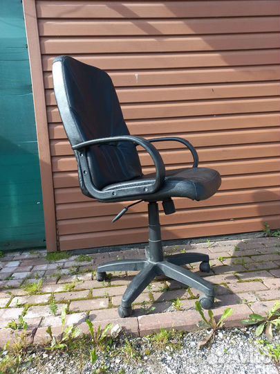 Компьютерное кресло