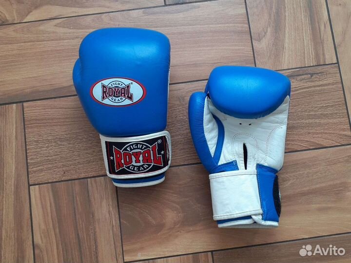 Боксерские перчатки
