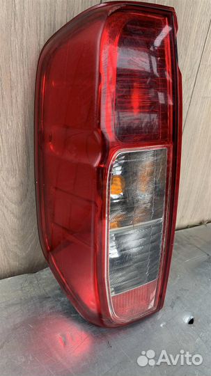 Фонарь задний правый от Nissan Navara (D40) 2005