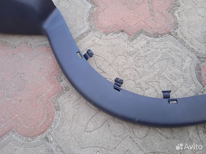 Крышка петли багажника