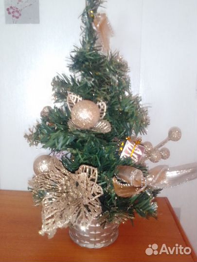 Ёлочка искуственная настольная нарядная