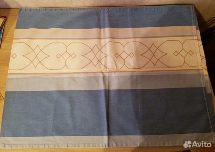 Подушка с гречневой шелухой, б/у. Наволочка сатин