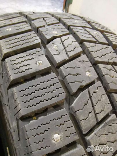 Continental VanContact Ice 215/60 R17C 109R