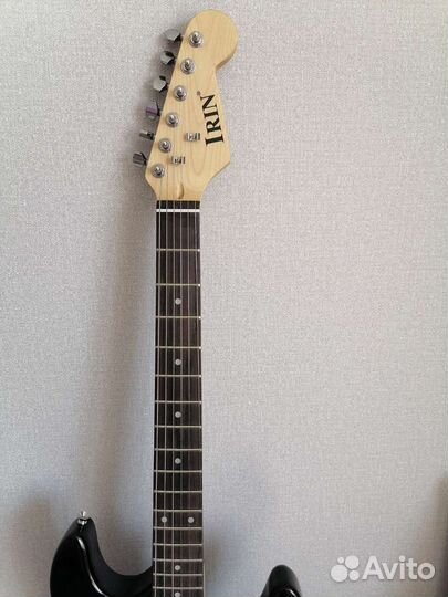 Электрогитара