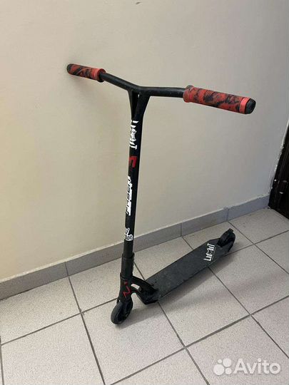 Трюковой самокат