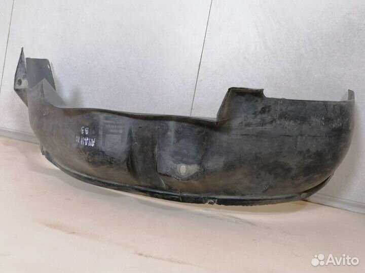 Подкрылок Audi 80 1990 893821171 B3 передний левый