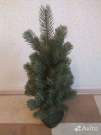 Искусственная ёлка в горшке (IKEA fejka)