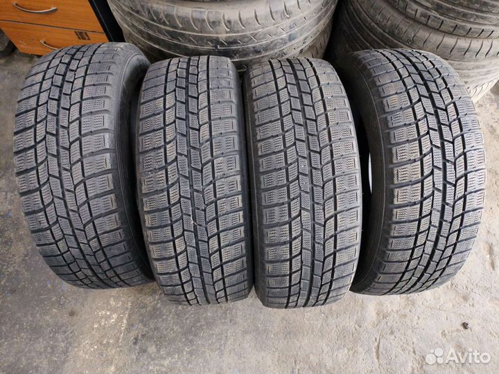 Goodyear Cargo Ultra Grip 215/55 R16