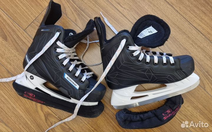 Коньки хоккейные