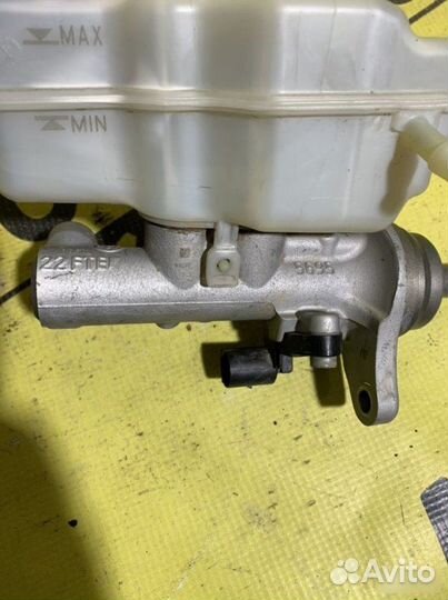 Главный тормозной цилиндр Volkswagen Polo 5