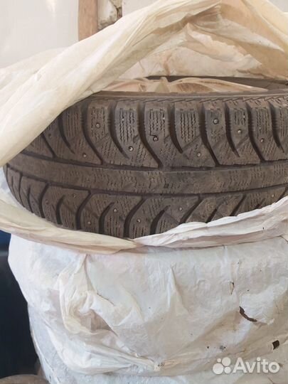 Bridgestone Ice Cruiser 7000 195/65 R15