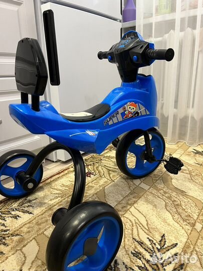 Детский велосипед трехколесный