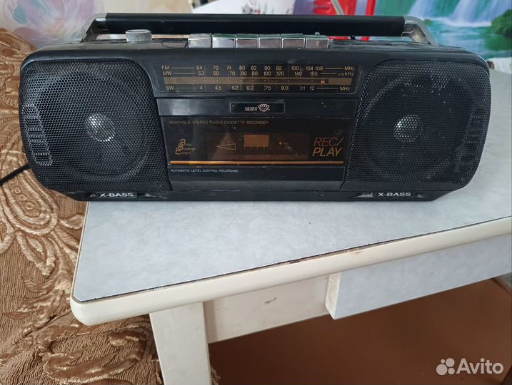 Кассетный магнитофон