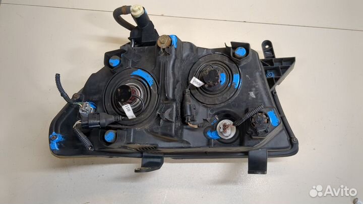 Фара (передняя) Toyota Sequoia 2008, 2008