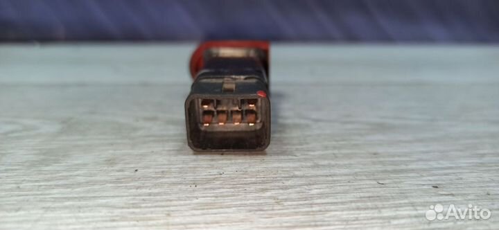 Кнопка аварийной сигнализации Geely MK