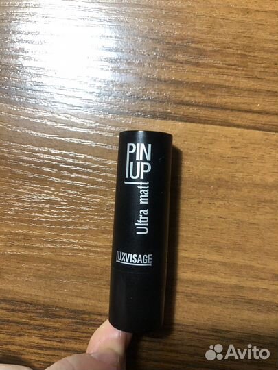 Все вместе (тон, помада, карандаши для губ)