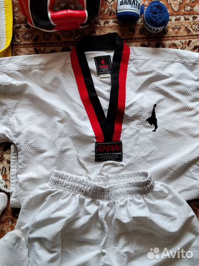 Костюм для тхэквондо